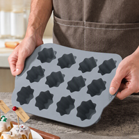 Moule en silicone à 12 cavités antiadhésif et résistant au lave-vaisselle pour gâteaux français, mousses, puddings et gelées – Outil de cuisson
