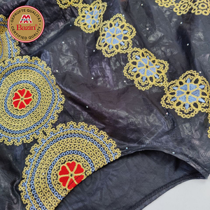 Tissu <span class=keywords><strong>Bazin</strong></span> Riche Dentelle et Broderie Agréable à la Peau pour la <span class=keywords><strong>Couture</strong></span> de Robes Nigérianes et Indiennes pour Femmes ou Hommes - Product Image 3