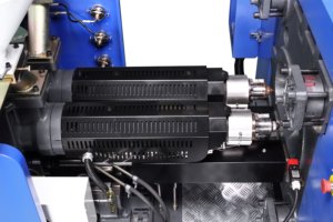 Macchina per Stampaggio a Iniezione Bicolore Automatica HAIDA con PLC per Materiali PET/PP, Alta Sicurezza, Produzione di Fari per Auto ed Elettronica - Product Image 6