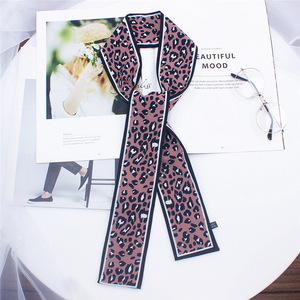 Donne Femminile Della Stampa Del Leopardo Sciarpa di Seta Piccolo Sacchetto della Maniglia Nastri Fazzoletto Da Collo Testa Avvolge Le <span class=keywords><strong>Sciarpe</strong></span> - Product Image 4