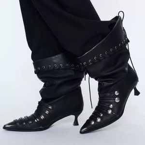 Bottes pour femmes personnalisées Printemps/Été, style rétro, <span class=keywords><strong>cloutées</strong></span>, larges et souples, à bout pointu, talon chaton, plissées, style western, montantes à la cheville - Product Image 2