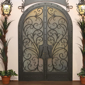 Porte d'entrée arquée en fer forgé traditionnel Qifan avec panneaux de verre décoratifs et design à battants pour usage extérieur - Product Image 5