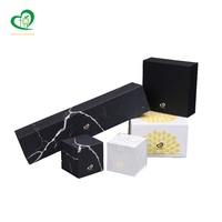 Boîte-cadeau de luxe en carton dur noir Offre Spéciale avec fermeture magnétique Option de logo personnalisé Caractéristique étanche Bonne qualité pour les bijoux