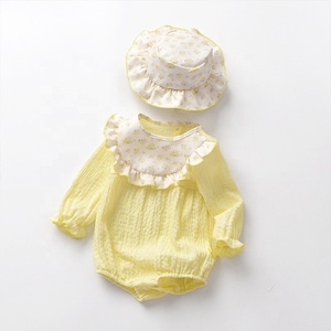 Conjunto de pelele floral con volantes y manga larga para bebé niña, mono de primavera y otoño para recién nacida con sombrero a juego - Product Image 1