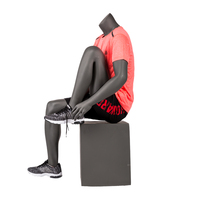 Mannequins masculins athlétiques sans tête, taille réelle, utilisés dans les magasins de sport, pour la présentation de vêtements.