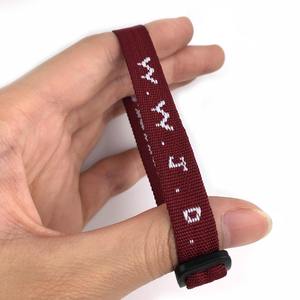 Pulseras de Malla Ajustables Personalizadas con el Mensaje WWJD (Qué Haría Jesús), Coloridas - Product Image 5
