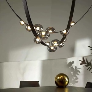 Lampadario italiano moderno e minimalista in pelle per vendite per ufficio con esposizione sospesa per Dewdrop Hall dimensioni medie della lampada - Product Image 2