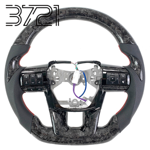 Volante de Fibra de Carbono Forjado Personalizado para Toyota Hilux Revo Rocco Conquest GR Sport SR5 Fortuner, Interior 2015-2024 - Product Image 1