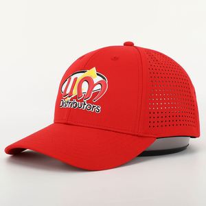 Casquette de baseball rouge perforée en polyester 100% de haute qualité pour adultes 6 panneaux avec logo personnalisé en gros, Gorras à trous découpés au laser, chapeau de papa de sport - Product Image 1