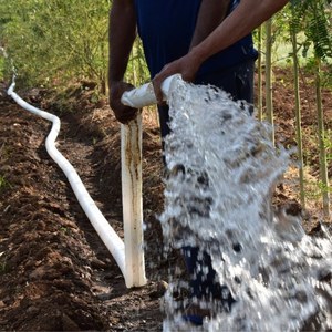 Las Mejores Mangueras de Riego (Manguera Plana y Manguera de Lluvia) Manguera Plana Flexible y Microaspersor Hechos de HDPE/PE de Alta Resistencia. - Product Image 4