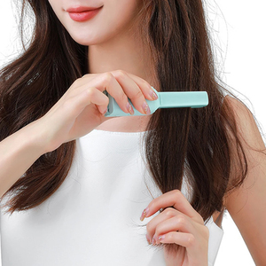 Peigne chauffant sans fil 2-<span class=keywords><strong>en</strong></span>-<span class=keywords><strong>1</strong></span> portable mini USB rechargeable pour cheveux – Lisseur rapide et outil de coiffage - Product Image 4