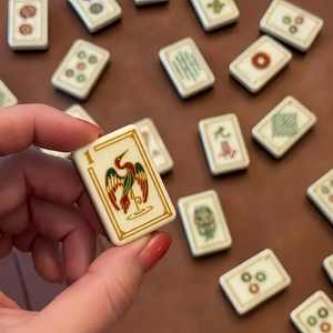 En stock: 1 set mínimo de Mahjong de viaje personalizado con diseño de Grulla Amarilla de <span class=keywords><strong>C</strong></span>úrcuma, 160 fichas de Mahjong de lujo grabadas en acrílico, estilo Americano Sunday. - Product Image 5