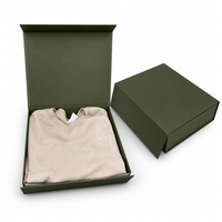 Boîte-cadeau en carton verte de luxe personnalisée revêtement UV boîte-cadeau magnétique pliante de mode de luxe pour vêtements chaussettes fourrure logo de marque