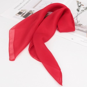 Sciarpa di Chiffon quadrata eterea all'ingrosso piccola per ragazze bambini di alta qualità Logo personalizzato in poliestere Plain Color sciarpa bandane - Product Image 2