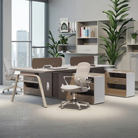 Bureau de studio mobile moderne pour 4 personnes Mobilier neuf pour poste de travail en verre MDF aluminium fer mélamine pour hôtels