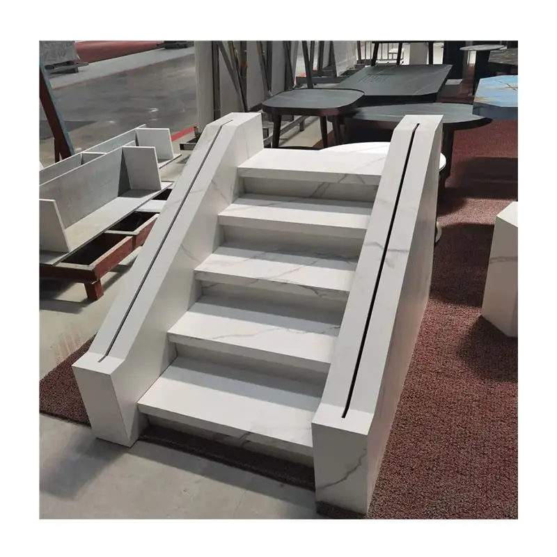 Escalones de mármol para hacer escaleras Calacatta, peldaños de mármol blanco, azulejos de pulido blanco en las escaleras