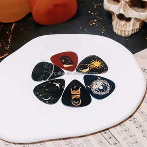 Lot de 6 plectres de <span class=keywords><strong>guitare</strong></span> en celluloïd personnalisés de la marque Cheerhas, motif lune et étoile, impression recto-verso, imperméables et durables - Product Image 5