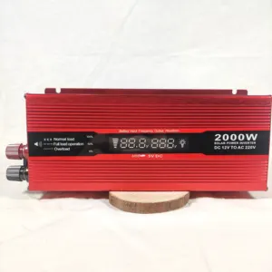 Nuevo diseño 2000W DC12V AC 220V Inversor de onda sinusoidal modificada Pantalla LCD Puertos USB