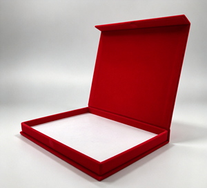 Caja de Cartón Cuadrada de Alta Gama XINYUAN con Impresión a Cuatro Colores, Lámina Dorada en Relieve, Recubrimiento UV, Cierre Magnético, Forro de Esponja, Tamaño Personalizado - Product Image 4