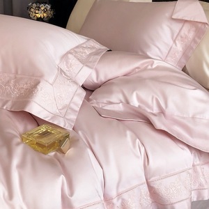Parure de lit quatre pièces en coton longues fibres rose <span class=keywords><strong>clair</strong></span> de luxe, avec housse de couette, taie d'oreiller brodée et draps de couleur unie, ODM/OEM - Product Image 4