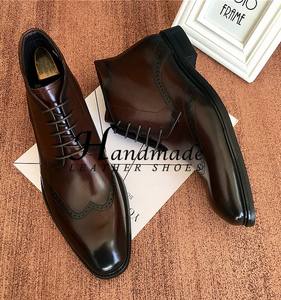 Bottes en cuir montantes style brogue britannique, chaussures de ville formelles en cuir, bottes Martens rétro gravées, bottines tendance à lacets - Product Image 6