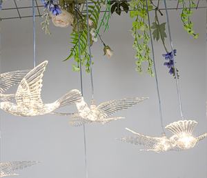 Lustre lumineux en acrylique transparent avec 10 oiseaux, accessoires de scène de mariage de haute qualité, vente en gros - Product Image 1
