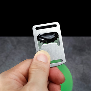 Ouvre-bouteille en acier inoxydable, 5.1x3.2cm, pour sac à dos, lanière, accessoire pour sac de voyage en plein air - Product Image 2