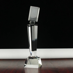 Tùy Chỉnh Trống <span class=keywords><strong>Fancy</strong></span> Pha Lê Trophy Âm Nhạc Voice Cup Microphone Khắc Rõ Ràng Không Thường Xuyên Glass Giải Thưởng Trophy Cho Kinh Doanh Mảng Bám - Product Image 2