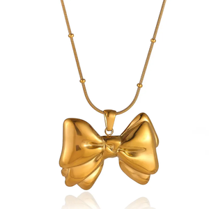 Collar de cadena de clavícula de acero de titanio pequeño y versátil con lazo vintage para mujer, perfecto para atuendos casuales - Product Image 4