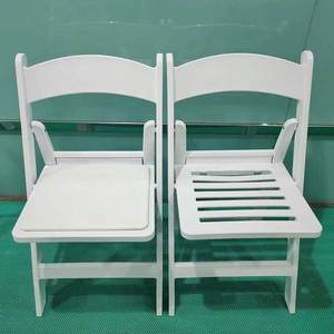 Chaises pliantes en plastique pliables de <span class=keywords><strong>Wimbledon</strong></span> de banquet de mariage blanc rembourré extérieur pour des événements - Product Image 2