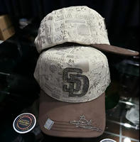 En stock, livraison rapide : Casquettes Dandi originales en daim personnalisées à 5 panneaux, Chrome Gorras 31 Fino Innedit Dandiii Hat's G5 Beard Hats Box