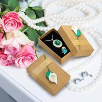 Boîtes cadeaux rigides en papier multicolores avec nœud papillon pour bagues, pendentifs et petits cadeaux