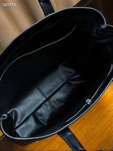 กระเป๋าโท้ทหนังจระเข้แท้สุดหรู ดีไซน์ทันสมัย ขนาดใหญ่ จุของได้เยอะ สำหรับผู้หญิงและผู้ชาย - Product Image 2