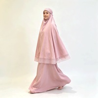 Ensemble jupe et khimar brodé sur mesure, vente en gros, deux pièces, bordure en dentelle, robe modeste, tenue de prière musulmane, OEM ODM, marque privée