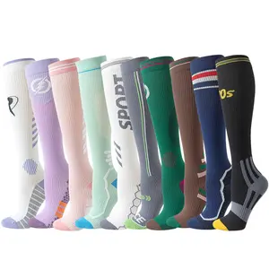 Calze di compressione mediche personalizzate per la vendita calda calze sportive sportive unisex ricamate a maglia all'aperto
