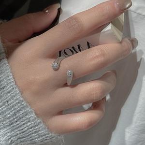 Anillo de Plata de Ley 925 de Lujo con Textura Cepillada Simple, Incrustaciones de Circonita, Diseño Retro Personalizado, Talla Única, Joyería de Plata al por Mayor - Product Image 2