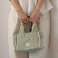 Bolso Tote de Tela de Felpa para Mujer, Bolso de Hombro de Felpa, Color Verde Salvia Beige, Bolso Pequeño con Asas y Logotipo, Bolso Cómodo