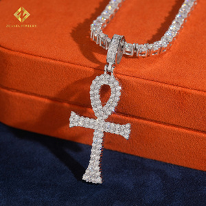 Colgante de cruz de plata de ley 925 con diamante cultivado en laboratorio, joyería IGI de lujo, brillante, de moda popular, religiosa, hecha a medida. - Product Image 2