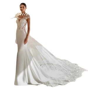 Abito <span class=keywords><strong>da</strong></span> <span class=keywords><strong>Sposa</strong></span> di Lusso in Raso e Pizzo dal Design Unico, con Scollo a V Profondo, Schiena Scoperta, Senza Maniche, Stile Sirena - Product Image 3