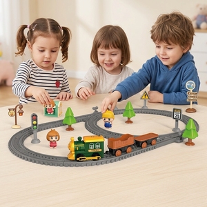 Treno Elettrico Fai-da-Te con 54 Pezzi in ABS, Segnali Stradali Simulati e Scena con Bambole, Gioco Puzzle - Product Image 1
