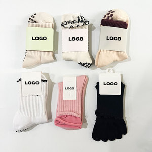 Tùy Chỉnh Phòng Tập Thể Dục Vớ Non-Slip Dệt Kim Crew Vớ Với Thoáng Khí Thoải Mái Phù Hợp Với Màu Sắc Gradient Biểu Tượng Tùy Chỉnh Và Đóng Gói - Product Image 4