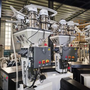 Machine de soufflage de <span class=keywords><strong>film</strong></span> 2026 1000-1600mm 55/65/55 avec système d'enroulement à fente centrale à co-extrusion automatique à trois couches ABC(IBC) - Product Image 2