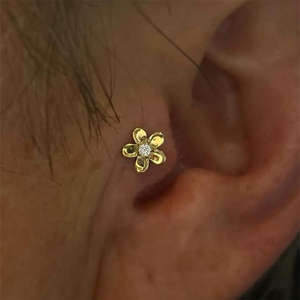 Boucles d'oreilles clous en argent 925 plaqué or 18 carats, motif fleur zircon, 12x8mm, pour piercing cartilage, dos plat - Product Image 5