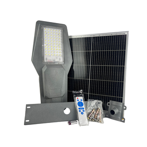 ไฟถนนโซลาร์เซลล์แบบแยกส่วน 200W/300W/400W/500W DC IP65 ความสว่างสูง 5054 LED ตัวเรือนอะลูมิเนียม มาตรฐาน RoHS พร้อมแบตเตอรี่สำหรับให้แสงสว่างบนถนน - Product Image 4