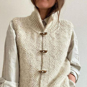 シンプルなヴィンテージスタイル白いニットノースリーブベストボタン装飾付きシングルブレストクロージャー冬のファッション - Product Image 4