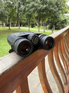 BUZZARD OPTICS Binocolo Telemetro Laser 10X42 2400m Grandangolare con Prisma BAK-4 FMC Impermeabile IP67 per Caccia e Birdwatching - Product Image 4