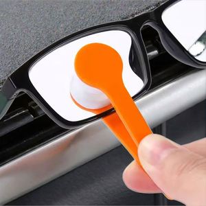 Nettoyeur de lunettes portable Maxfree, mini-brosse de nettoyage pour verres de lunettes et lunettes de soleil, avec manche en plastique et microfibre - Product Image 5