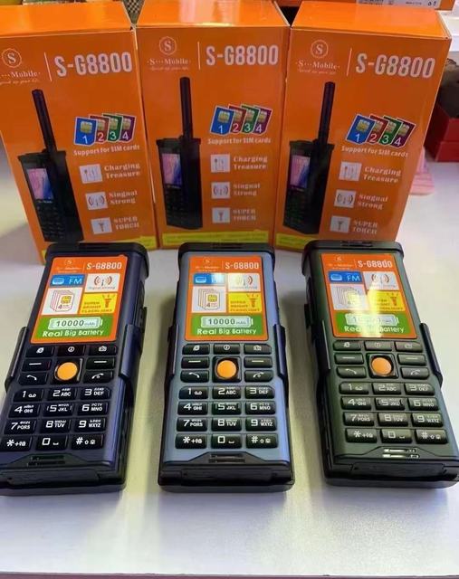 Strong Outdoor signal Cross Border E-commerce Phone 4 SIM Cards 4 Standby Long Extendable Antenna Foreign Language Features