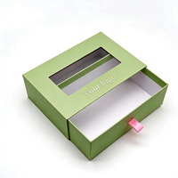 Boîte cadeau en carton personnalisée avec logo en relief, tiroir coulissant et fenêtre PVC pour bougies, cadres photo et portefeuilles