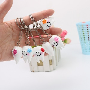 Porte-clés créatifs en forme de dent, petits modèles de dents, pendentifs, petits cadeaux pour l'ouverture d'une clinique dentaire, événement promotionnel, mousquetons - Product Image 2